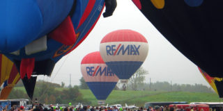 REMAX-balloons-810.jpg