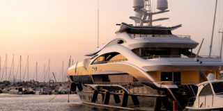 luxury-yacht-810.jpg
