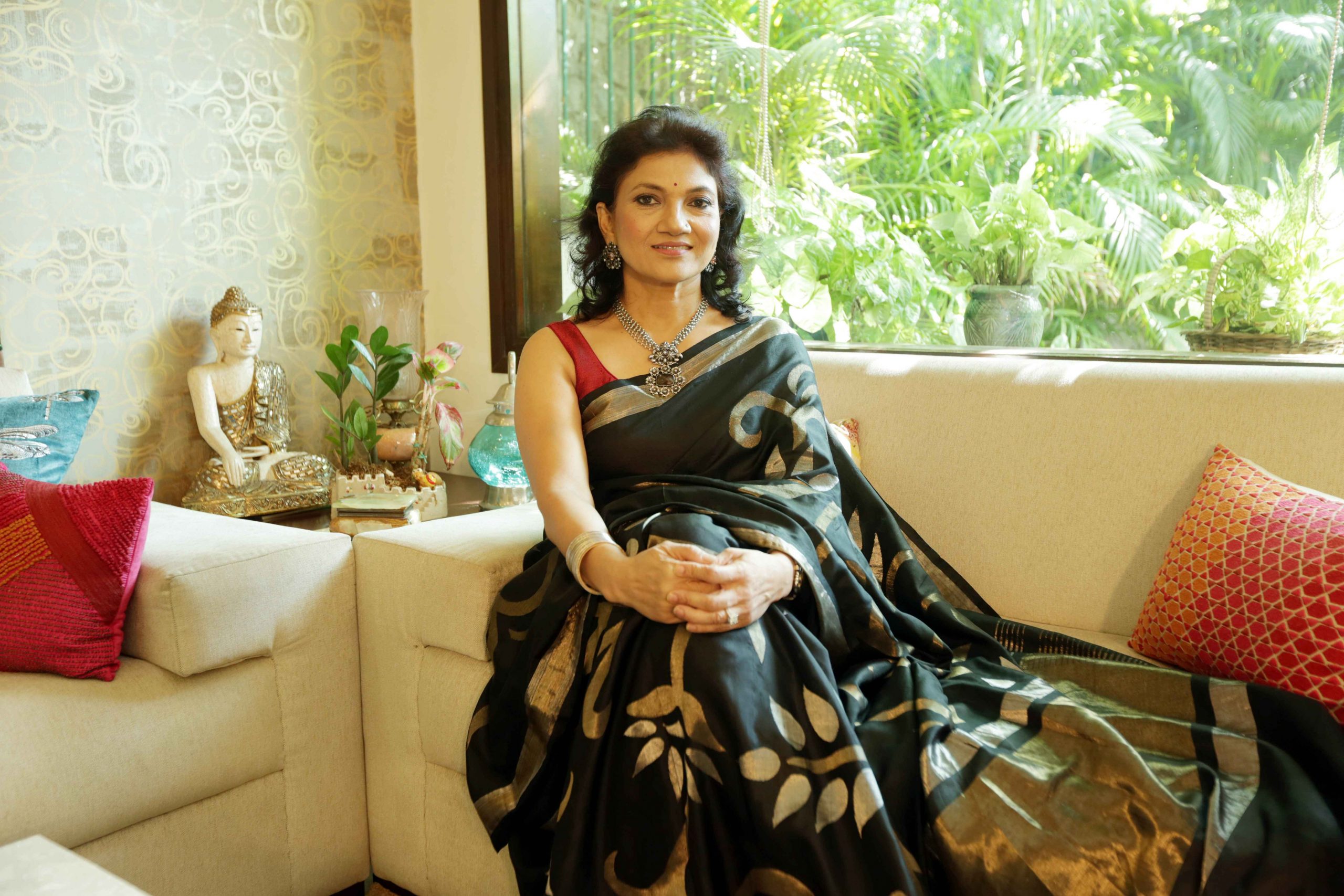 Housewife Started Career At 42 - Now Has 25 Crore Turnover, Multinational Corporate Contracts