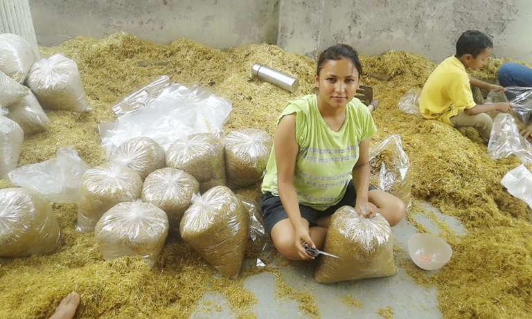 Rejecting Metro Cities, This Innovative Village Startup By A Girl Is In Millions Without Any VCs