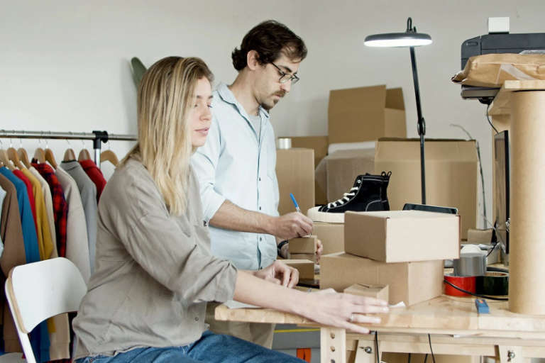 ecommerce-business-operations-810