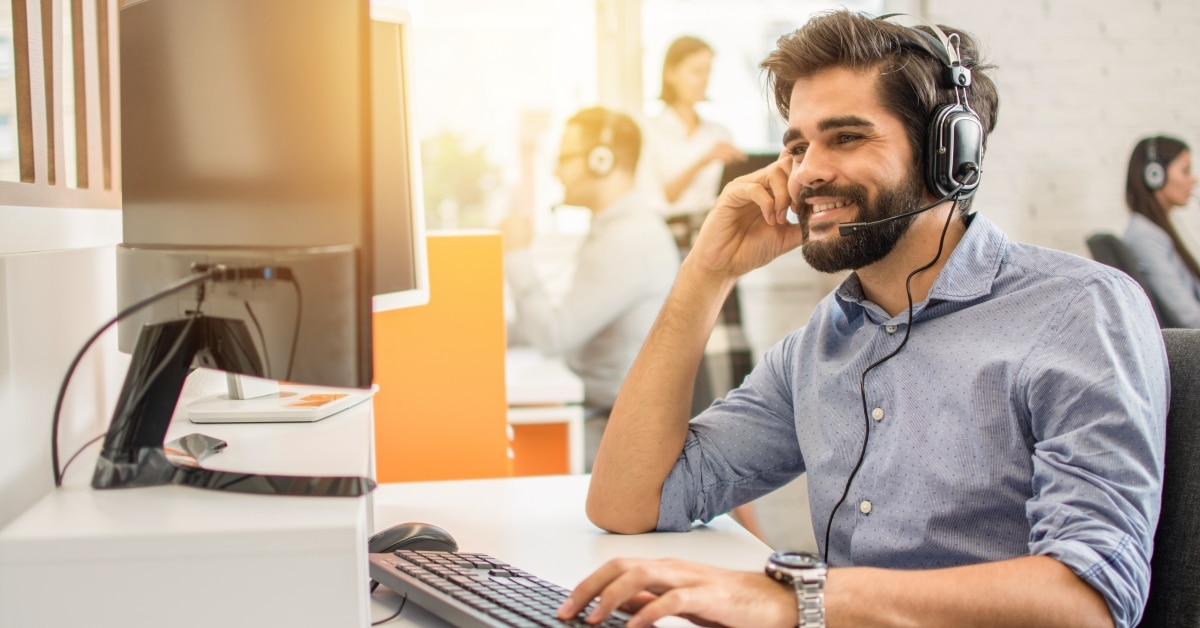 5 Ways to improve contact center agent satisfaction