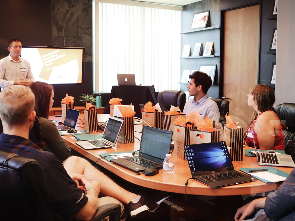 10 Tips for an Inspiring Slide Deck