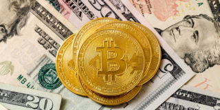 Bitcoin-Dollar-810.jpg