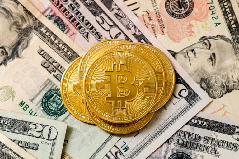 Bitcoin-Dollar-810