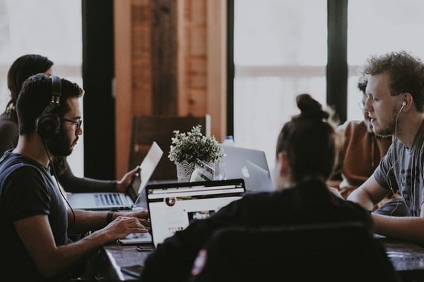 Tips to Increase Employee Engagement and Retention in 2022