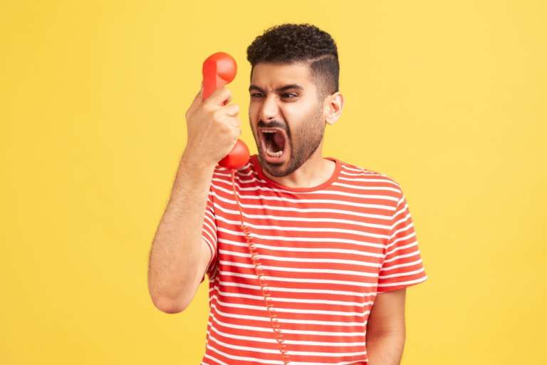 What to Say to an Angry Customer – 6 Quick Tips