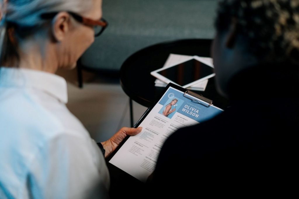 Writing an Email to Request a Job Interview (with Samples)