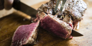 steak-cutting-board-810-rawpixel.jpg