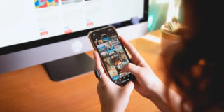 Instagram-smartphone-pexels-810.jpg