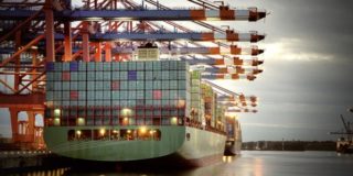 container_ship_hamburg_shutterstock_648.jpg